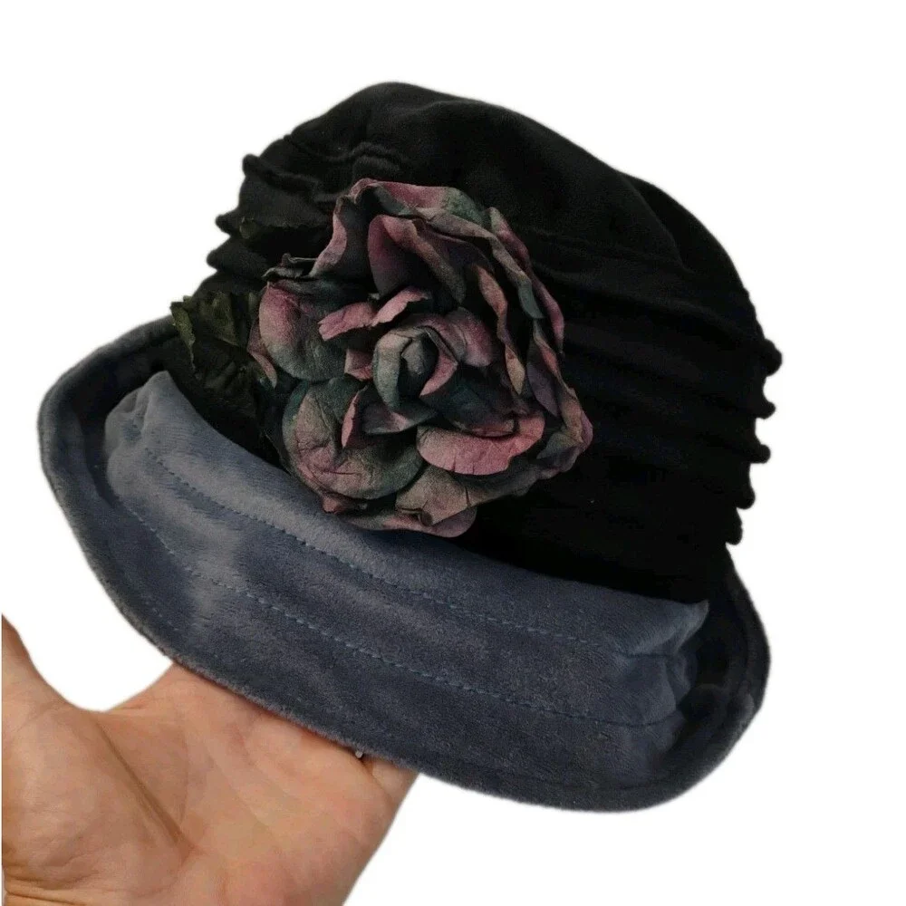 Packable Velvety Hat with Flower Gray Black Purple Never Worn One Size